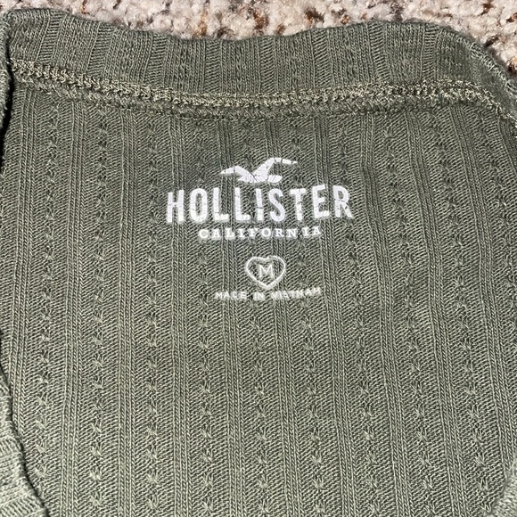 Hollister green fitted long sleeve tee - Picture 3 of 3